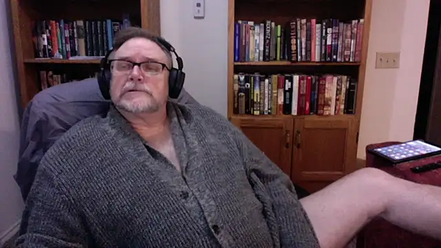 Snapshot of Vinyl22@xh chatting on March 4, 2026, 12:40 am Vinyl22xh online show from March 4, 2026, 12:40 am