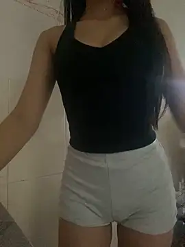 Snapshot of Linh247380 chatting on September 29, 2025, 5:03 am Linh247380 online show from September 29, 2025, 5:03 am