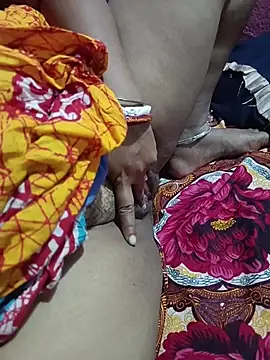 Snapshot of reya743 chatting on November 22, 2025, 11:58 pm reya743 online show from November 22, 2025, 11:58 pm