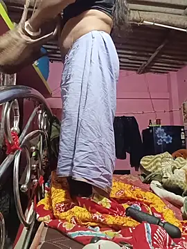 Snapshot of reya743 chatting on February 15, 2026, 11:58 pm reya743 online show from February 15, 2026, 11:58 pm