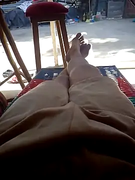 Snapshot of SALCEDO_041198 chatting on September 24, 2025, 1:28 pm SALCEDO 041198 online show from September 24, 2025, 1:28 pm