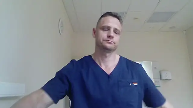 Snapshot of Freeze_Fire chatting on October 13, 2025, 9:11 am Freeze Fire online show from October 13, 2025, 9:11 am