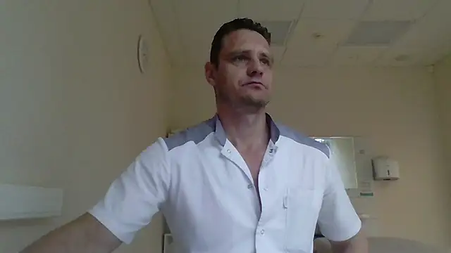 Snapshot of Freeze_Fire chatting on October 10, 2025, 5:19 am Freeze Fire online show from October 10, 2025, 5:19 am