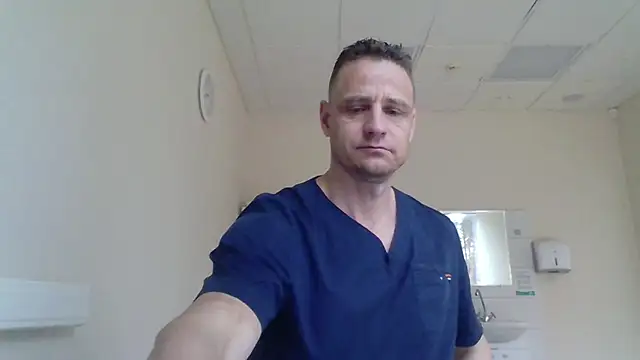 Snapshot of Freeze_Fire chatting on October 14, 2025, 5:41 am Freeze Fire online show from October 14, 2025, 5:41 am