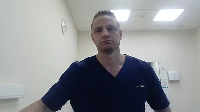 Snapshot of Freeze_Fire chatting on November 3, 2025, 5:12 am Freeze Fire online show from November 3, 2025, 5:12 am