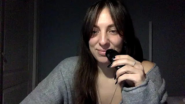 Snapshot of Myronell chatting on November 5, 2025, 6:22 pm Myronell online show from November 5, 2025, 6:22 pm