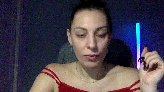 Snapshot of Myronell chatting on November 17, 2025, 5:28 pm Myronell online show from November 17, 2025, 5:28 pm