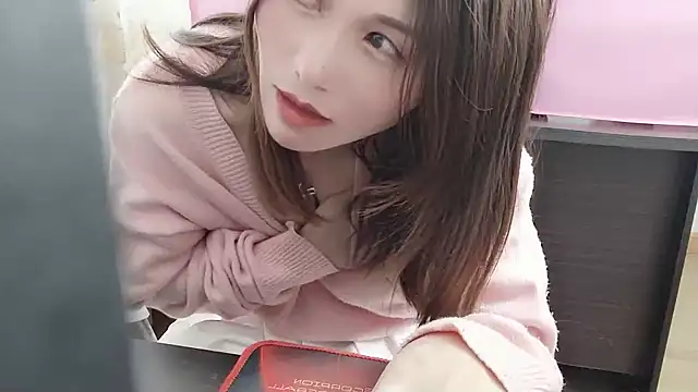 Snapshot of lizi- chatting on October 28, 2025, 7:07 am lizi- online show from October 28, 2025, 7:07 am