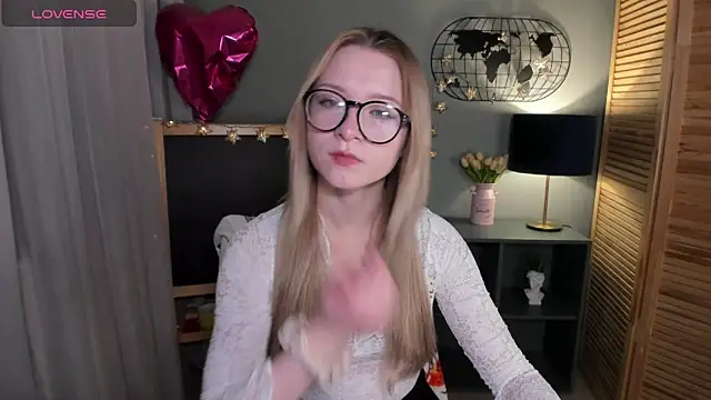 elliupp online show from October 15, 2025, 8:22 am