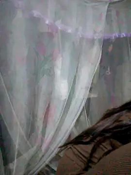 Snapshot of ruby-00 chatting on October 6, 2025, 1:34 pm ruby-00 online show from October 6, 2025, 1:34 pm