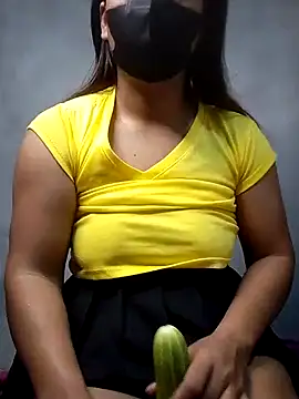 Snapshot of LylyCii96 chatting on October 30, 2025, 12:53 am LylyCii96 online show from October 30, 2025, 12:53 am