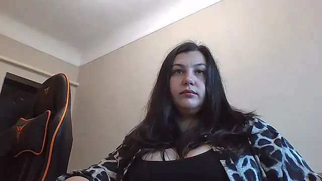 Snapshot of Feymaria chatting on October 2, 2025, 10:18 am Feymaria online show from October 2, 2025, 10:18 am