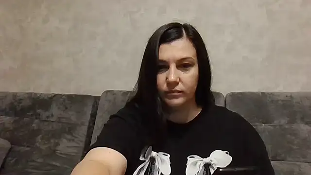 Snapshot of Feymaria chatting on October 4, 2025, 9:33 am Feymaria online show from October 4, 2025, 9:33 am