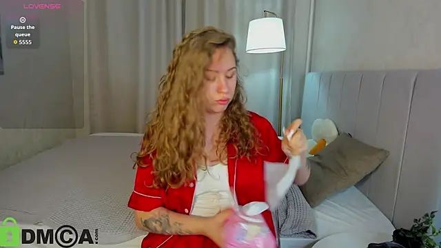 Snapshot of Elsie_Cutties chatting on October 7, 2025, 12:55 am Elsie Cutties online show from October 7, 2025, 12:55 am