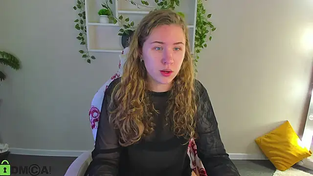 Snapshot of Elsie_Cutties chatting on November 7, 2025, 12:37 am Elsie Cutties online show from November 7, 2025, 12:37 am