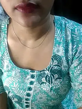 Snapshot of -Anushka01 chatting on November 12, 2025, 2:43 pm -Anushka01 online show from November 12, 2025, 2:43 pm