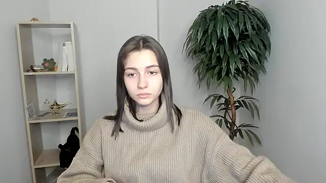 LettySlovacek online show from September 30, 2025, 7:36 am