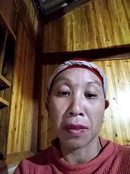 Snapshot of vtmbae chatting on October 23, 2025, 1:21 pm vtmbae online show from October 23, 2025, 1:21 pm