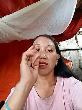 Snapshot of vtmbae chatting on October 13, 2025, 7:32 am vtmbae online show from October 13, 2025, 7:32 am