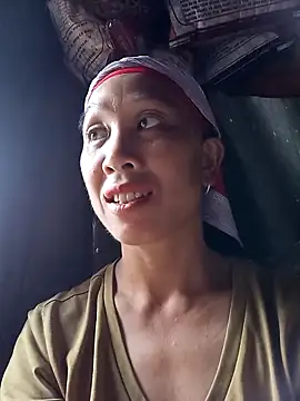 Snapshot of vtmbae chatting on October 1, 2025, 1:55 am vtmbae online show from October 1, 2025, 1:55 am