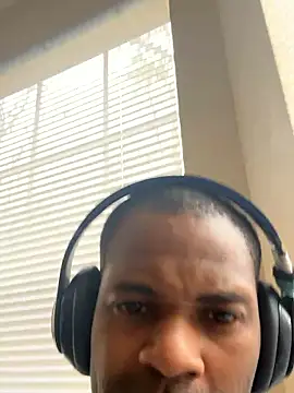 Snapshot of Srevwn chatting on January 13, 2026, 4:11 pm Srevwn online show from January 13, 2026, 4:11 pm