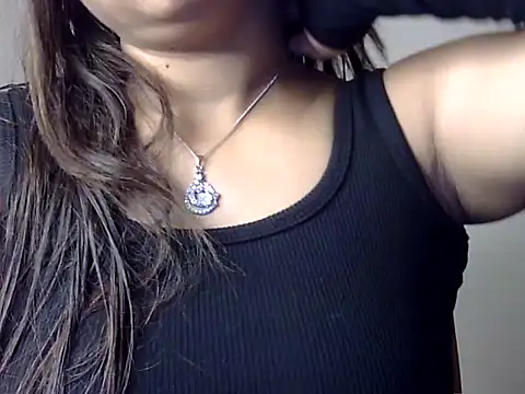 Snapshot of Aaliya02 chatting on October 2, 2025, 4:05 am Aaliya02 online show from October 2, 2025, 4:05 am