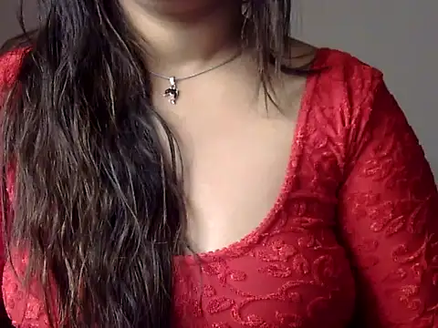 Snapshot of Aaliya02 chatting on October 23, 2025, 5:17 am Aaliya02 online show from October 23, 2025, 5:17 am