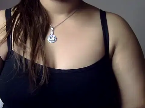 Snapshot of Aaliya02 chatting on October 5, 2025, 2:13 am Aaliya02 online show from October 5, 2025, 2:13 am