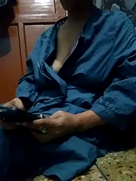 PAYAL HOTTY online show from October 6, 2025, 8:04 am