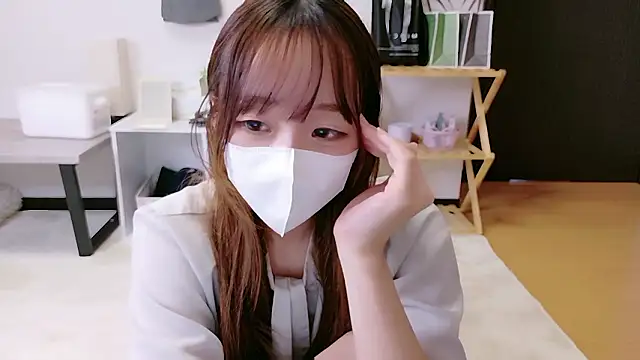 Snapshot of saku_sakura_ chatting on October 26, 2025, 6:58 am saku sakura online show from October 26, 2025, 6:58 am