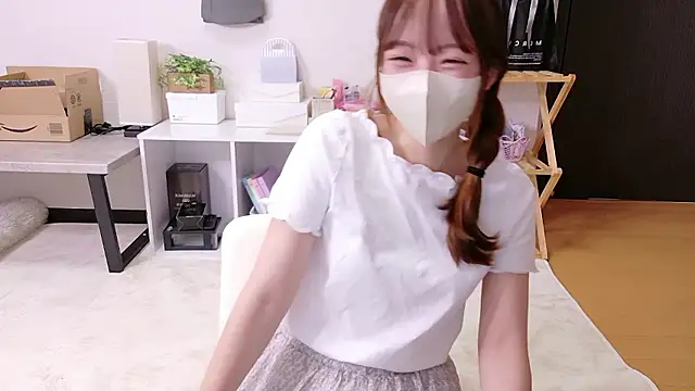 Snapshot of saku_sakura_ chatting on October 4, 2025, 4:14 am saku sakura online show from October 4, 2025, 4:14 am