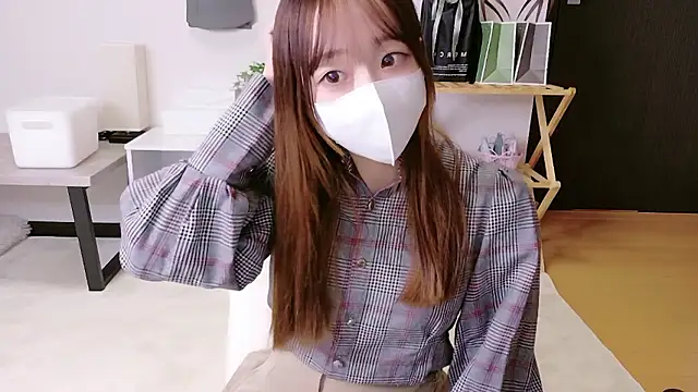 Snapshot of saku_sakura_ chatting on November 3, 2025, 3:34 am saku sakura online show from November 3, 2025, 3:34 am