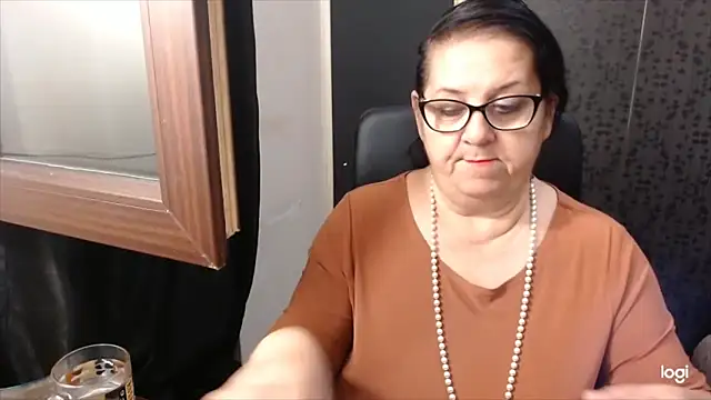 Snapshot of MissSanjanne chatting on September 22, 2025, 9:32 pm MissSanjanne online show from September 22, 2025, 9:32 pm