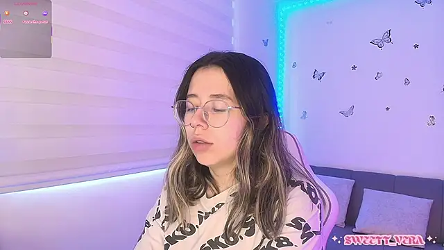 Snapshot of sweettvera chatting on May 4, 2026, 12:41 pm sweettvera online show from May 4, 2026, 12:41 pm