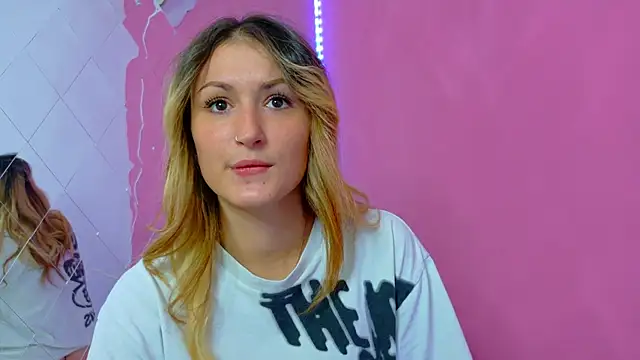 Snapshot of Anaayss_ chatting on October 16, 2025, 4:54 am Anaayss online show from October 16, 2025, 4:54 am