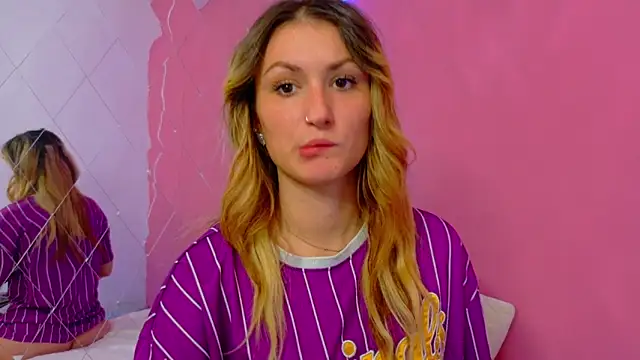 Snapshot of Anaayss_ chatting on October 17, 2025, 5:00 am Anaayss online show from October 17, 2025, 5:00 am