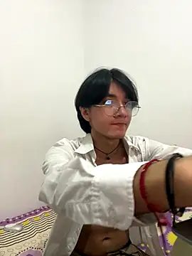 Snapshot of Matti_Mendez_ chatting on October 21, 2025, 3:33 pm Matti Mendez online show from October 21, 2025, 3:33 pm