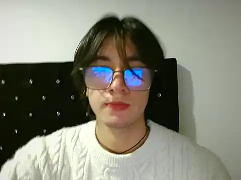 Matti Mendez  online show from June 11, 2026, 1:49 am