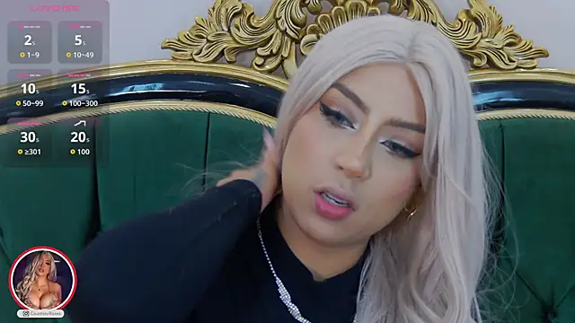 Snapshot of CourtneyRoses chatting on October 4, 2025, 3:35 pm CourtneyRoses online show from October 4, 2025, 3:35 pm