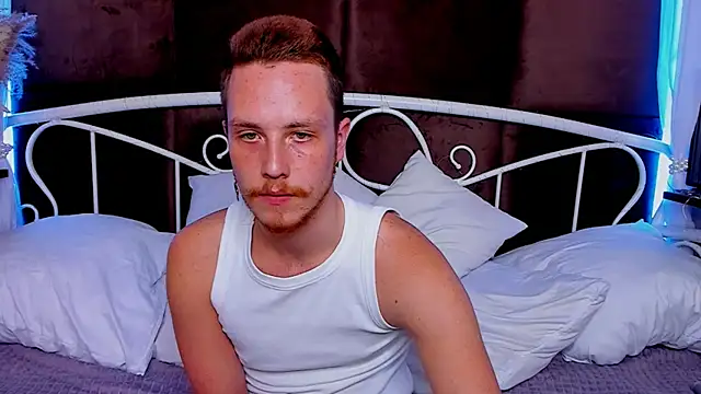 Snapshot of LeoMooree chatting on September 29, 2025, 4:01 pm LeoMooree online show from September 29, 2025, 4:01 pm