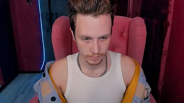 Snapshot of LeoMooree chatting on November 6, 2025, 3:38 pm LeoMooree online show from November 6, 2025, 3:38 pm