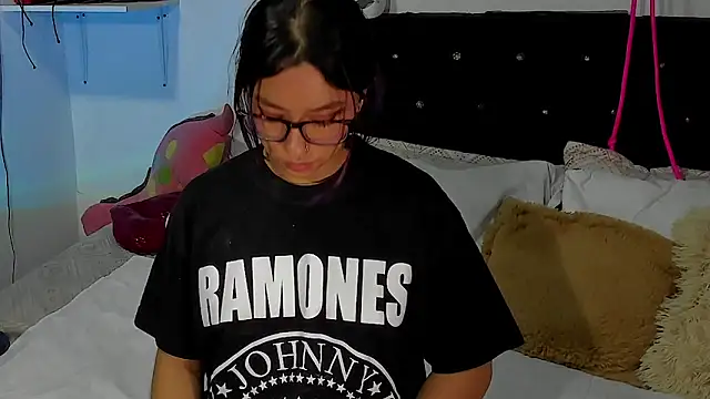 Snapshot of ValeryTatto chatting on October 18, 2025, 11:56 am ValeryTatto online show from October 18, 2025, 11:56 am