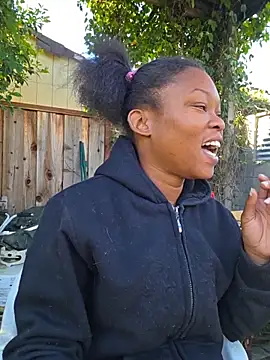 tokyobelle online show from March 25, 2026, 4:06 pm