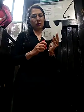 Snapshot of Mia-love-03 chatting on October 13, 2025, 7:15 pm Mia-love-03 online show from October 13, 2025, 7:15 pm