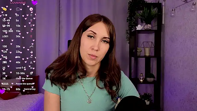 Snapshot of DreamVelour chatting on October 3, 2025, 7:37 pm DreamVelour online show from October 3, 2025, 7:37 pm