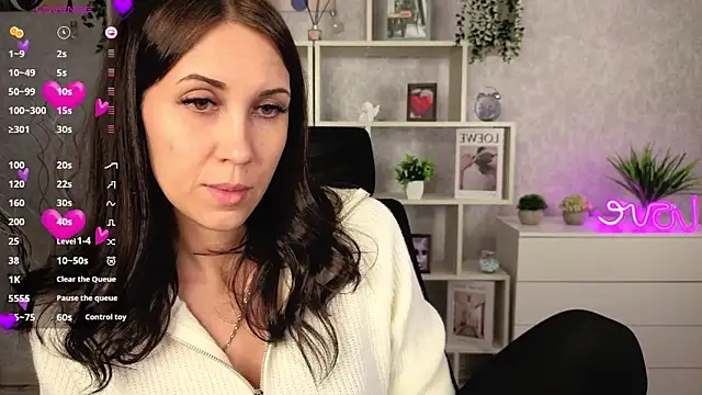 Snapshot of DreamVelour chatting on November 10, 2025, 8:14 pm DreamVelour online show from November 10, 2025, 8:14 pm