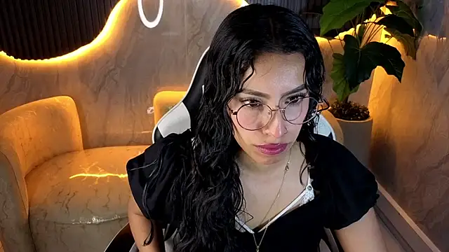 elowhyn dior tp online show from October 2, 2025, 12:08 pm