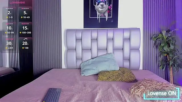 Snapshot of Ellis-Brown chatting on October 21, 2025, 4:01 am Ellis-Brown online show from October 21, 2025, 4:01 am