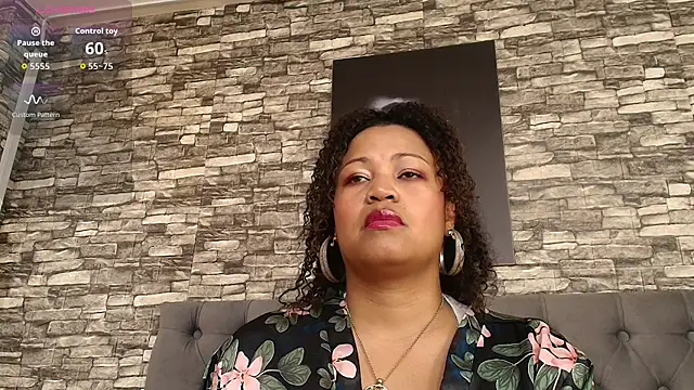 Snapshot of TaniaJhons chatting on October 12, 2025, 3:02 pm TaniaJhons online show from October 12, 2025, 3:02 pm