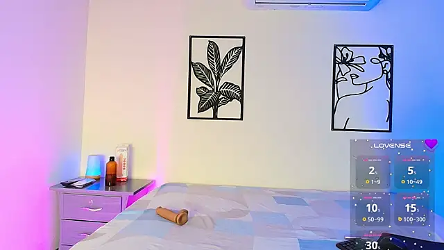 Snapshot of Amaraa_Rose chatting on October 31, 2025, 8:05 pm Amaraa Rose online show from October 31, 2025, 8:05 pm